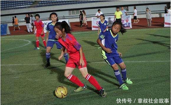 渝超联赛-重庆城市足球联赛赛程-直播比分入口2004年重庆市“百事球王争霸”五人足球赛开战