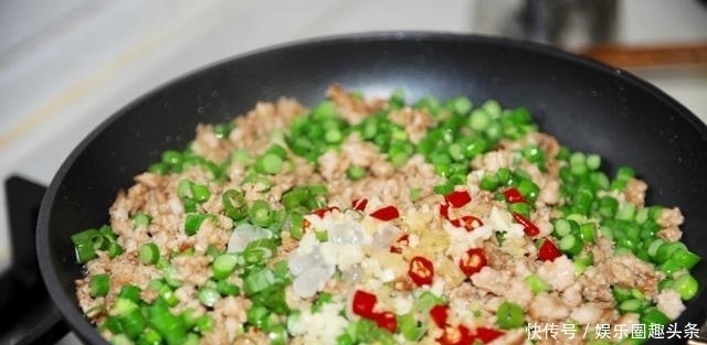  洗肠|此菜是天然“洗肠草”，杀菌清肠道，1周吃2次，排出宿便一身轻