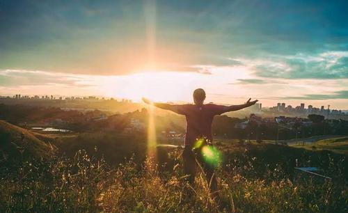 成功|女子成功申请太阳专利,向人类收使用费,专家:全球变暖你买单吗