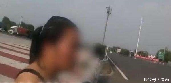  人才|男子因路费将妻儿扔高速，次日收到岳父400块才接人，网友：人才