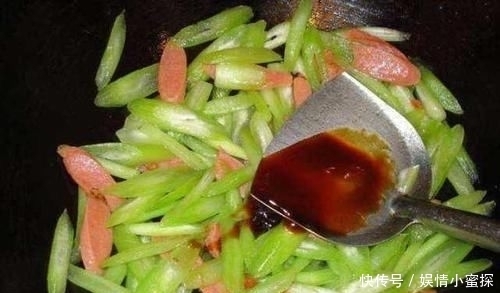  生抽|宅在家里炒菜，什么时候用生抽、老抽，还是蚝油？你要选择对了