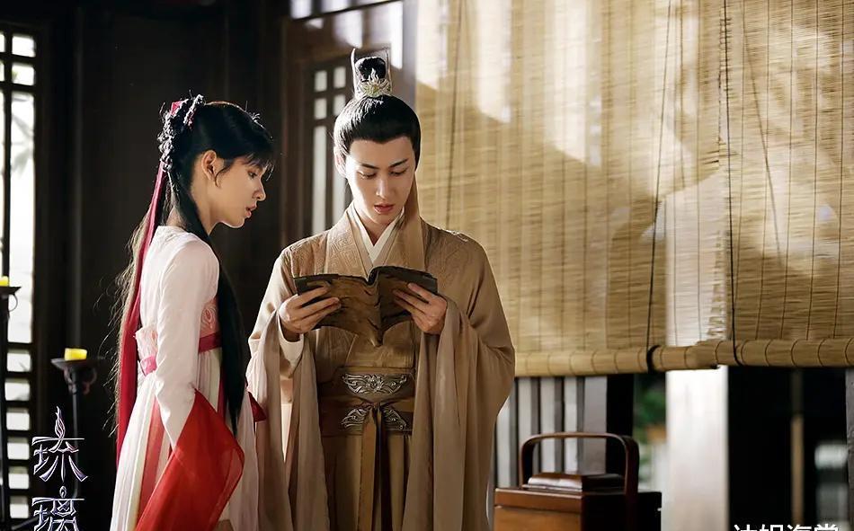  镜头|《琉璃》男二腾蛇百搭，全程陪璇玑追夫，1个动作成就最出彩镜头