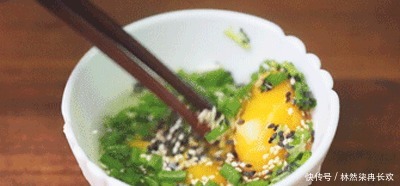 薄脆|饺子皮学会做成小零食,喷香薄脆,花钱不多,比麻花油条还好吃