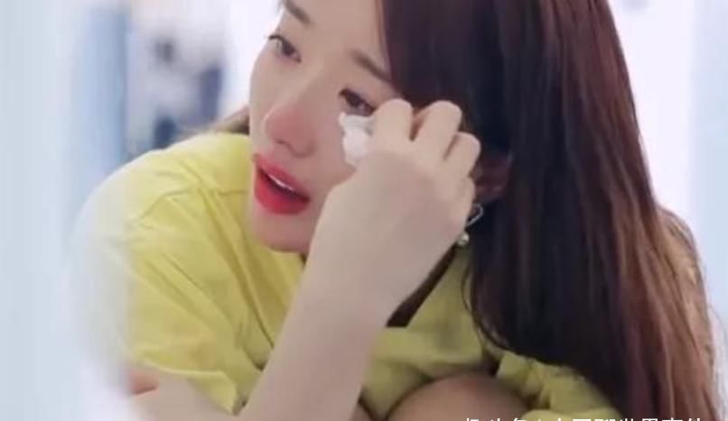 却是|同时期出道,8年后一个是导师,一个却是学员,脸上表情太真实