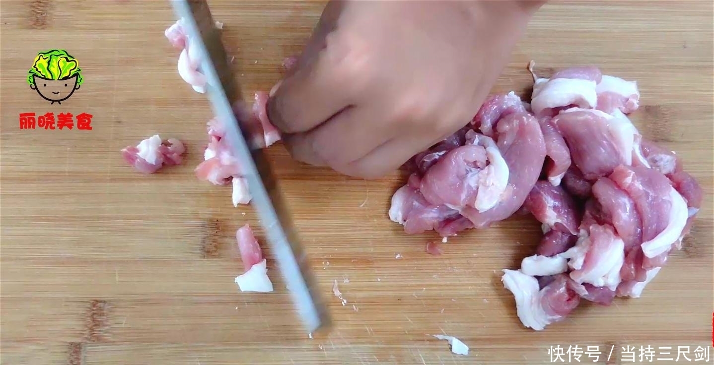 记住|蒸包子,记住不要直接上锅蒸,诀窍告诉你,出锅包子又白又软好吃