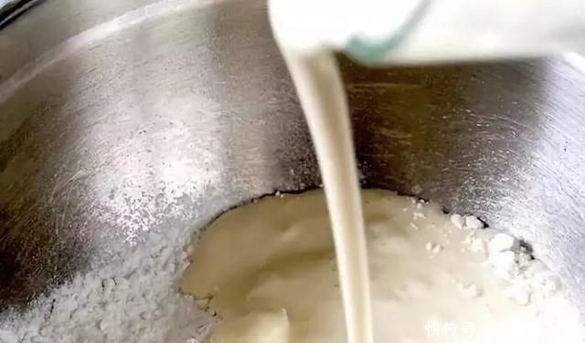  煎饼果子|这才是煎饼果子最好吃的做法,煎饼香,果子酥,比外面卖的还好吃