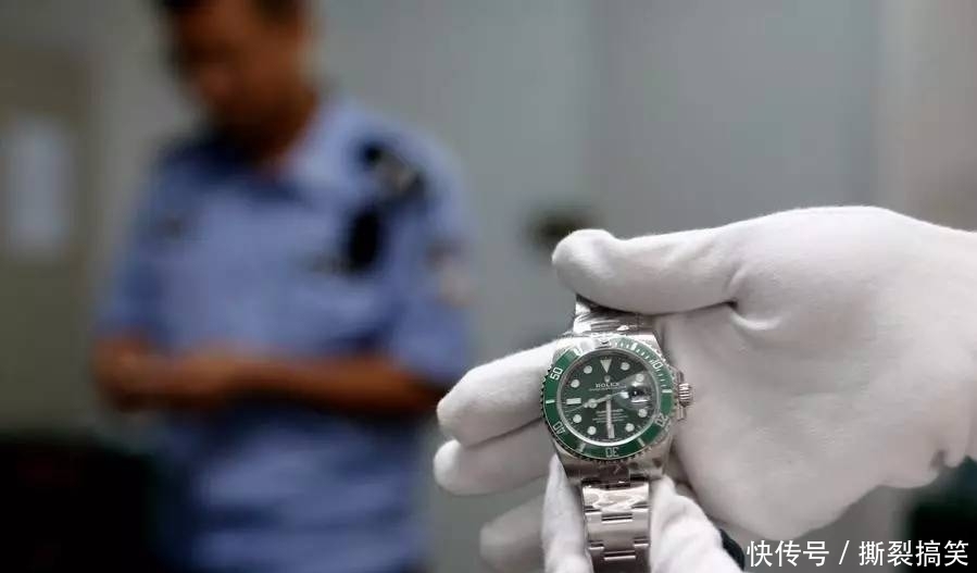 截获|女子违规携带9块名表过关被截获 稀货“绿水鬼”现身其中 ！