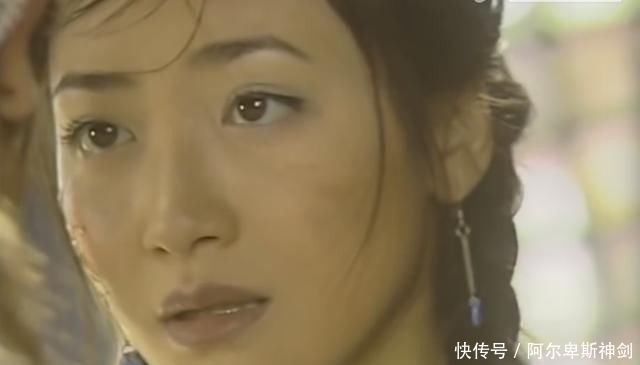 认出|原来蛛儿一开始就认出张无忌了，却装作不知道，原因才最心酸