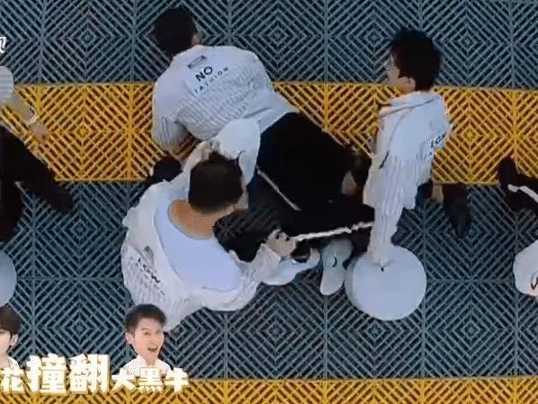  推翻|蔡徐坤游戏故意推翻李晨，沙溢看不下去，暴露跑男团真实关系