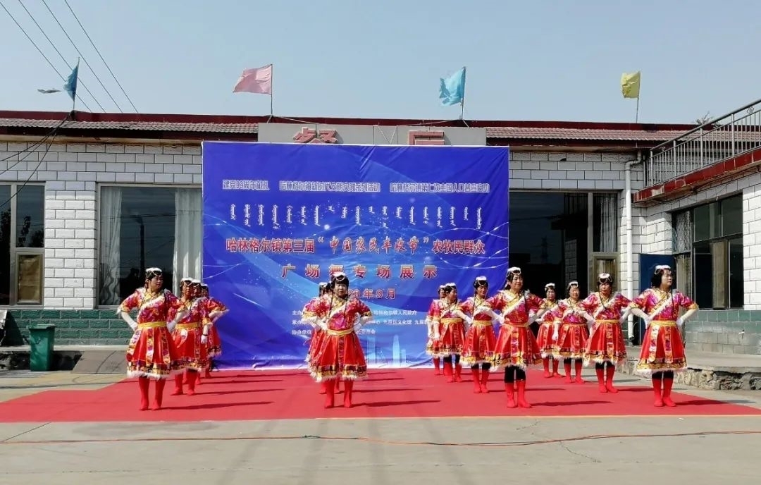 投票|「小融关注」投票丨丰收节广场舞大赛最具人气奖花落谁家？你来定！