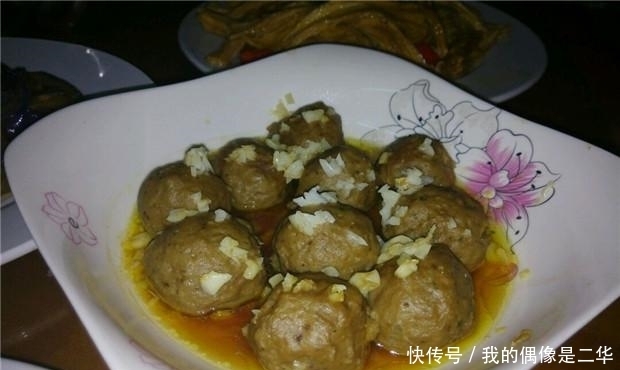 好友|礼拜天的丰富晚餐,老婆发到朋友圈,好友:简单精致,看着就好吃