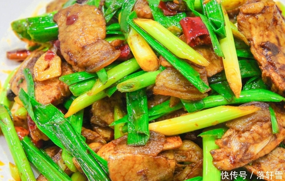 滑入|不管炒什么肉,别再加淀粉!大厨教你3招,肉质嫩滑入味,还不腥