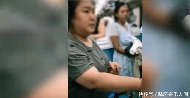 女乘客|女子占6座给娃睡觉遭站客质疑霸座，女子甩出6张票，站客哑口无言