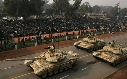 阵风战斗机|印军对自己发狠后,72%印度人认为必胜无疑,阵风战机可击败歼10C