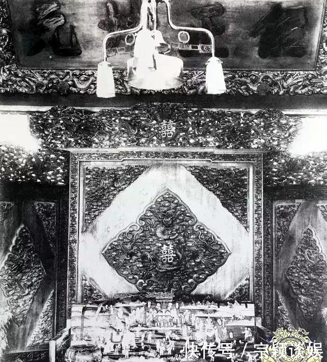 再现|老照片再现末代皇帝溥仪的大婚场景：军警现场护卫，轿子略显寒酸