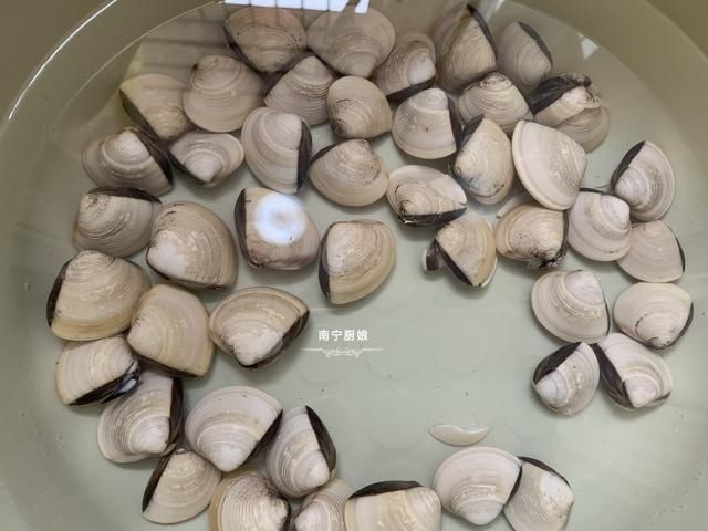 可惜|春天这菜是个宝,3块钱1斤,钙含量是牛肉的32倍,不吃太可惜了!