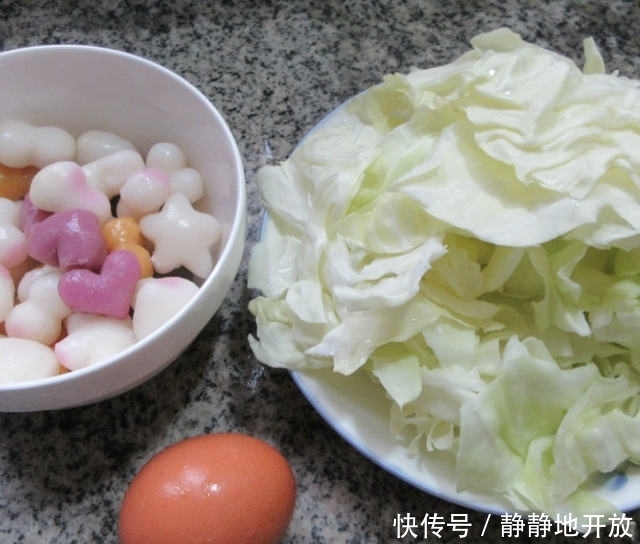 加适量|煎鸡蛋包心菜花色年糕，暖心暖胃