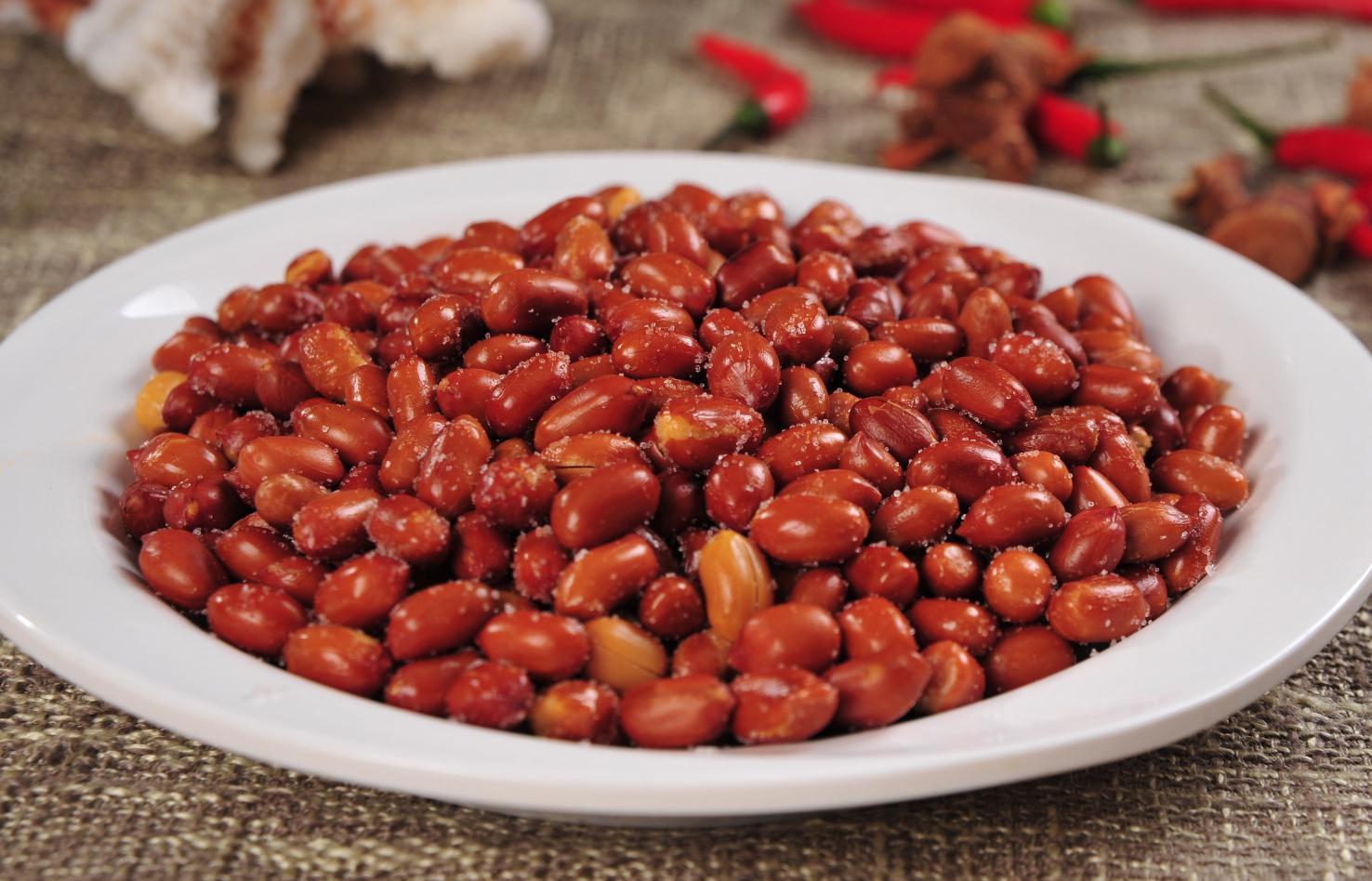 过程中|炸花生米,有人用水泡或是直接炸?全不对!教你正确做法,太香了