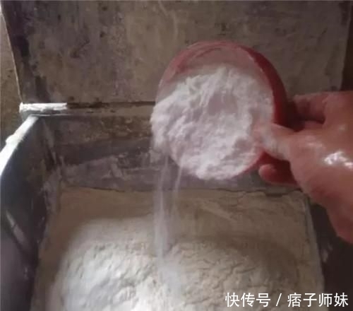 详细|脆皮大油条配方、做法大公开!(附详细图解)