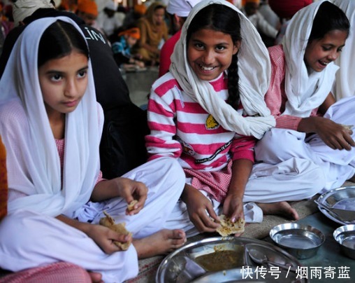 全免费|全球“最大”食堂，每天供10万人就餐，吃饭住宿全免费