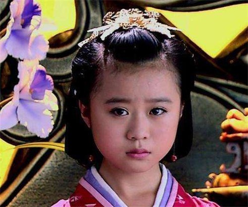 发现|11岁被迫嫁给舅舅,40岁去世,死后净身时却发现与她儿子有关