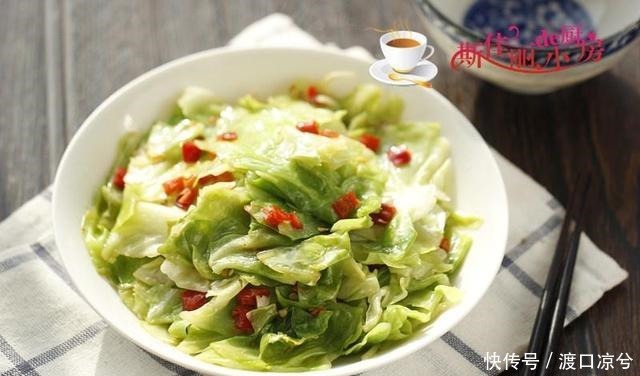 入少许盐调味|这年头吃啥都不如吃素,推荐8道素菜,清肠降脂比大鱼大肉受欢迎