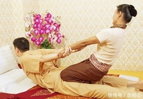 不偷|她们不偷不抢，靠自己的双手努力赚钱，遭到家里人和村民的鄙视