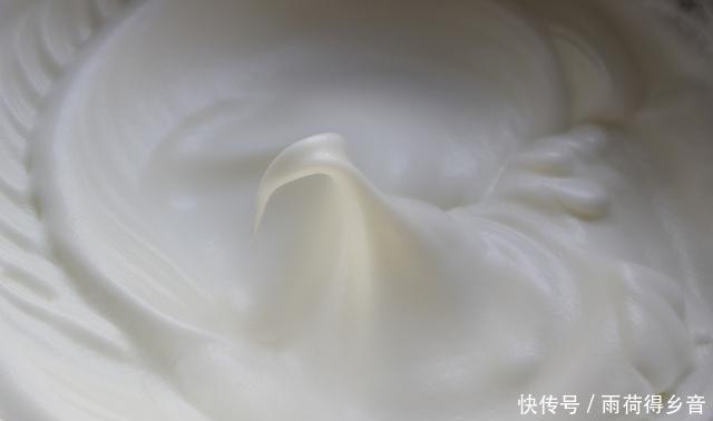 玉米油|戚风蛋糕这样做,又美又好吃,这弹性太好了