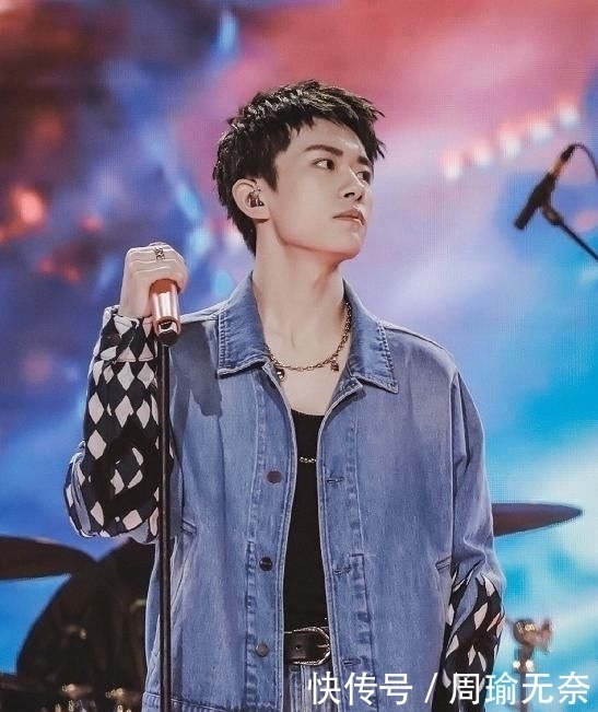 吴磊易烊千玺穿同款,身高1米8和1米7,差距