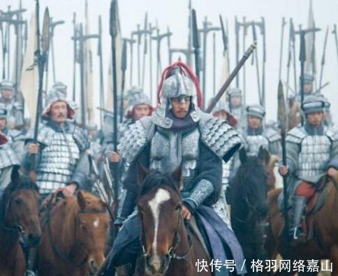 却说|皇帝刚登基,当年一救命恩人便前来投靠,皇帝却说:斩了