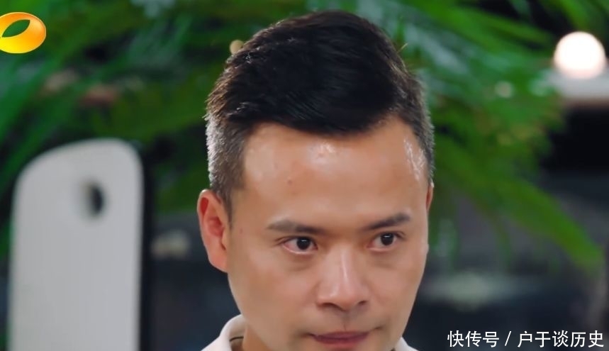 引热议|中餐厅亏本,赵丽颖怒怼林大厨,一个细节引热议,网友:我们不傻