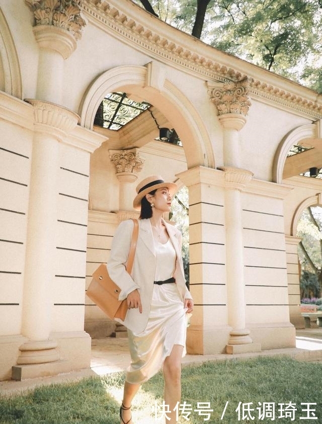 女性|女性最爱单品,连衣裙的3种搭配方式,每一种都精致又大气