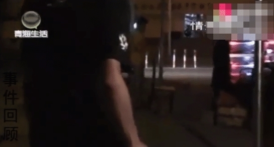  女子|女子夜间独自回家 被陌生男子一把抱住 女子笑着：别开这种玩笑