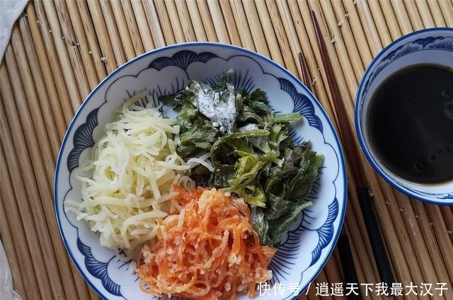 土豆|过年大鱼大肉吃多了，还是素菜舒服，蒸一蒸5分钟上桌，简单好吃