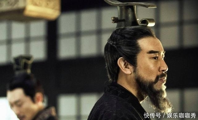 蜀汉|曹操的至亲, 为曹魏效命40年后投奔蜀汉, 但为蜀汉灭亡留下隐患
