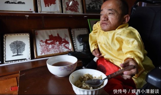 大叔|大叔身高不足70厘米,却找到漂亮女友结婚,现在他过得怎样?