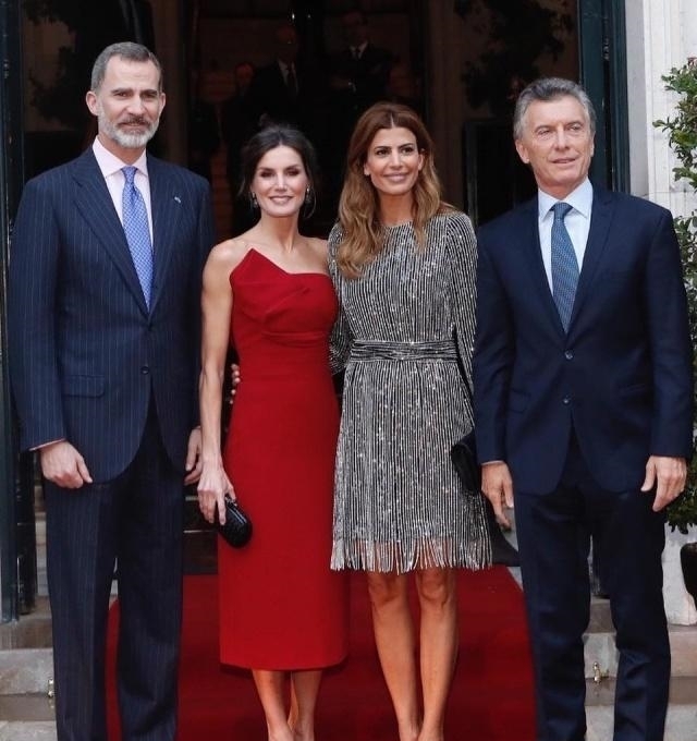 再嫁|西班牙王后9次同框阿根廷第一夫人:都是离异再嫁,一样会穿衣服
