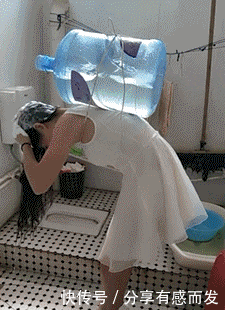  忘记|爆笑GIF: 男演员太贴心了, 吻玩还不忘记帮女演员擦嘴