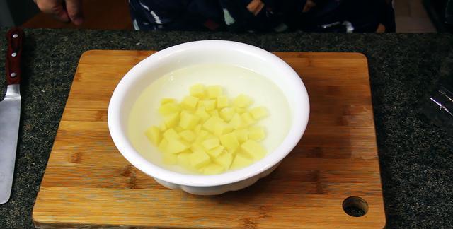 过瘾|懒人焖饭怎么做最下饭，试试这种好吃的做法，营养又过瘾