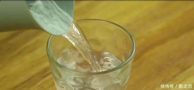 种方法|去买白酒时,无论什么牌子,只要包装上有这排字,都是酒精勾兑酒