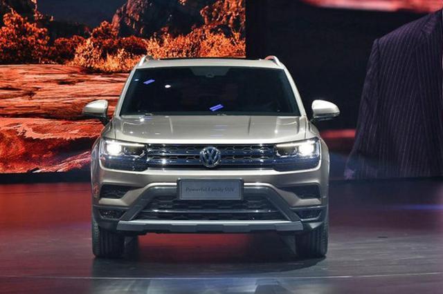 led|全系标配led大灯,比荣放帅气,关键好开还省油