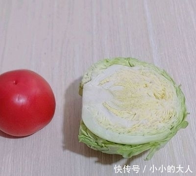  番茄|卷心菜番茄全麦鱼面