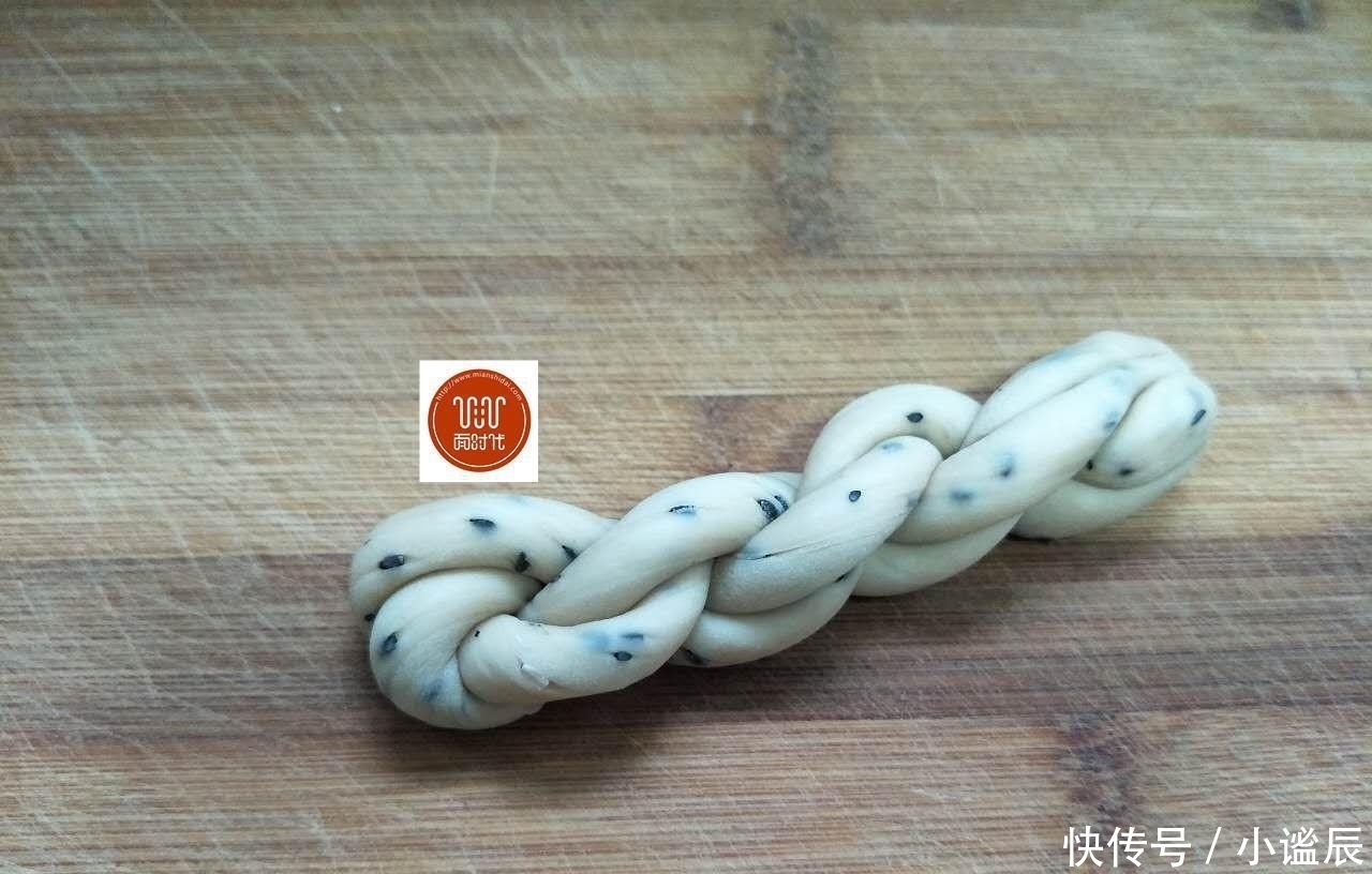 发面|麻花自己做,无添加,不用发面,两手一搓,做法简单更好吃