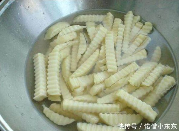  狼牙土豆|小夫妻小吃摊每份只卖3元，但每天收入却上千，好吃到没朋友！