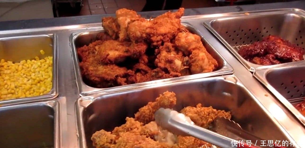 自助餐厅|肯德基开第一家自助餐厅,红酒炸鸡随便吃喝,网友:值得一试!
