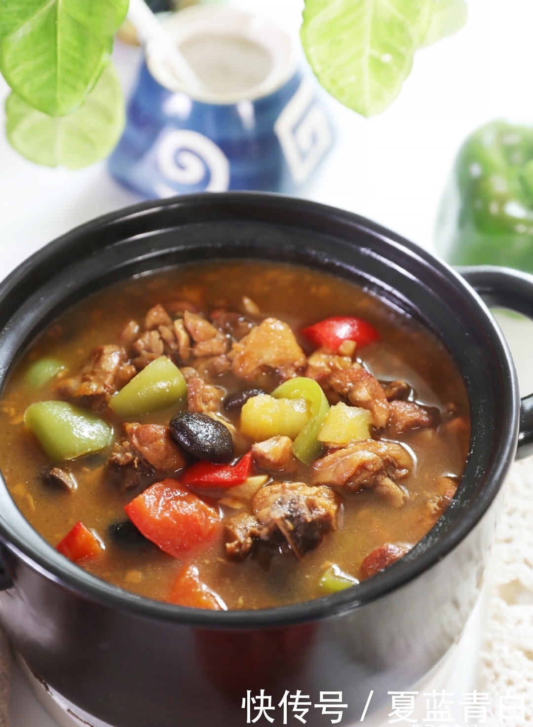 切成|在家自制特色小吃黄焖鸡,肉质鲜嫩,爽口开胃,3碗米饭不够吃