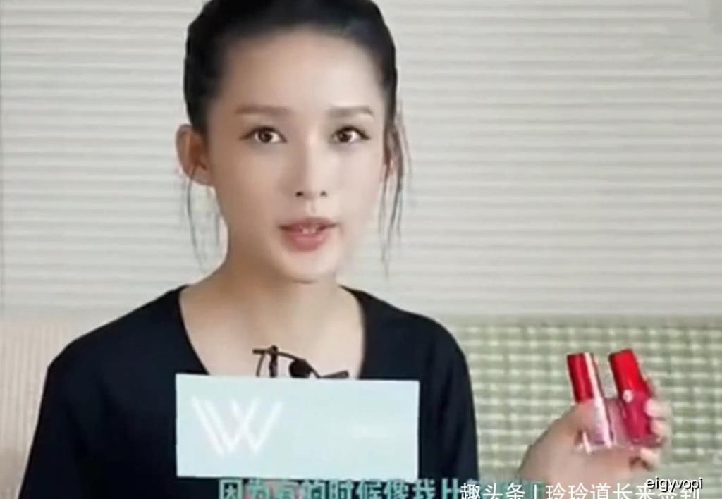 黄明昊|明昊的包里只有一种零食,是未成年人爱吃的,买得起的明星同款