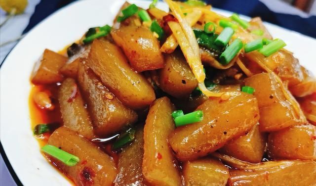 美食|夏日应季美食仔姜烧魔芋,暖身开胃促食欲,膳食纤维通肠道