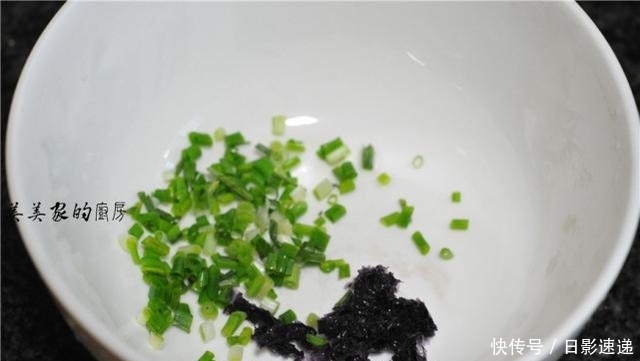 秋天|馄饨汤这么调,简单好味道,几种调料,开水一冲,比骨头汤还鲜!