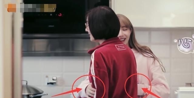 麦迪娜|姜潮送无袖裙“逼哭”妈妈,麦迪娜反应抢镜,婆媳关系好坏很明显